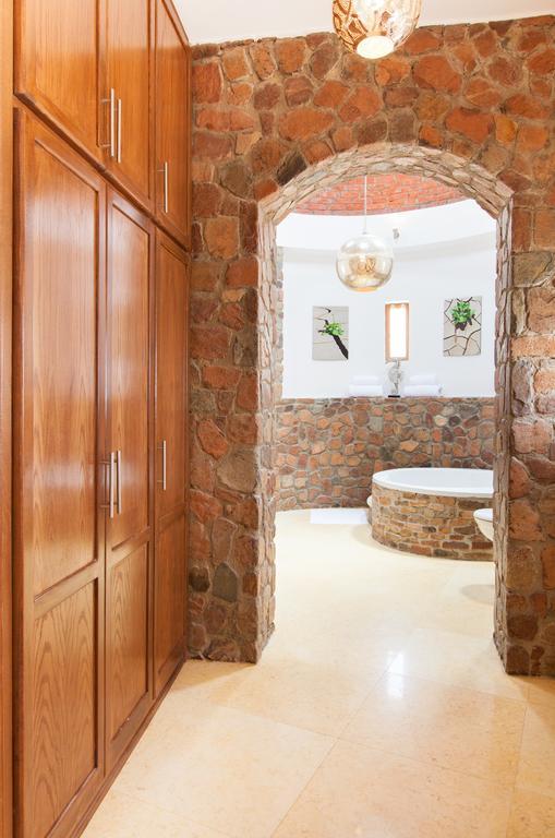 Red Rock Apartments دهب الغرفة الصورة