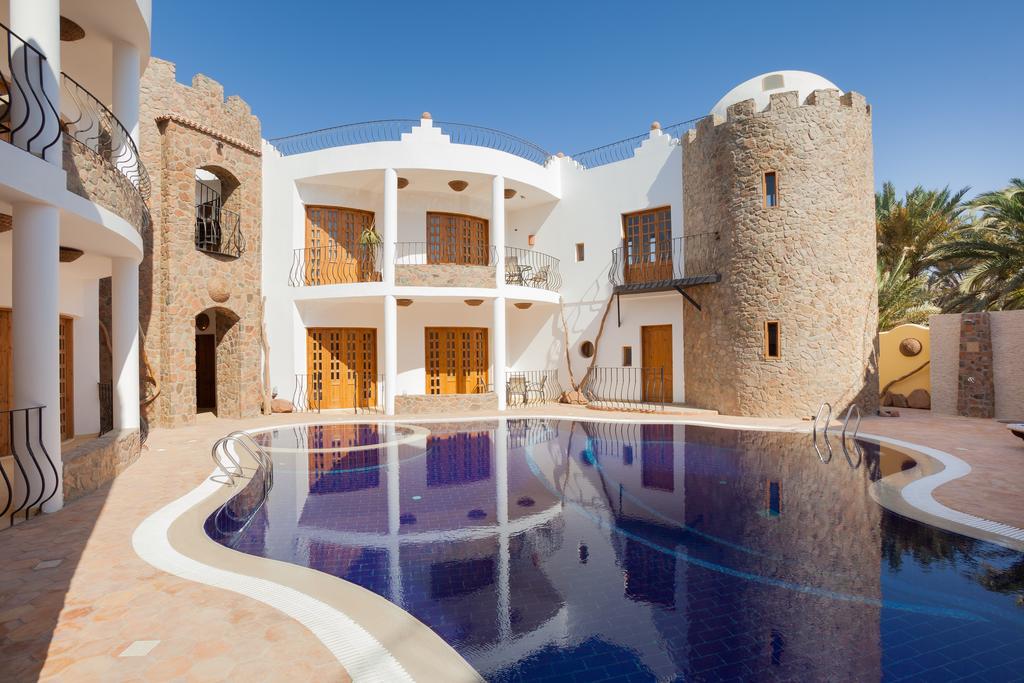 Red Rock Apartments دهب الغرفة الصورة