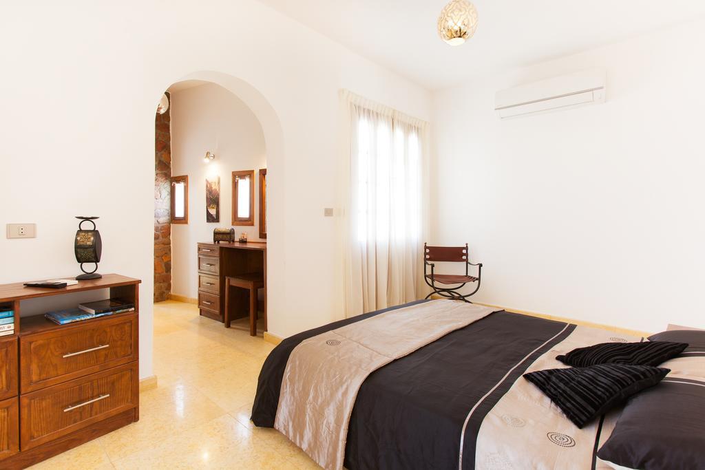 Red Rock Apartments دهب الغرفة الصورة