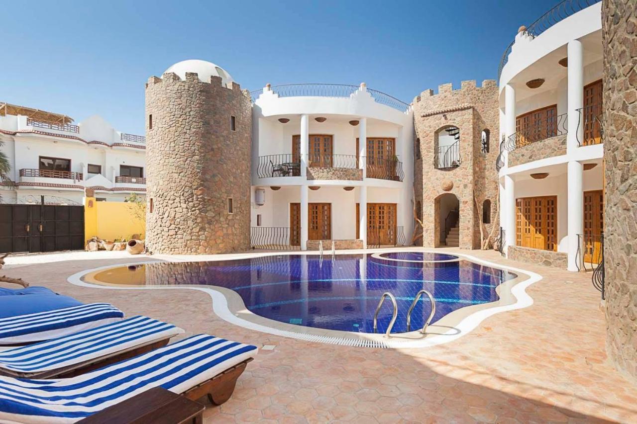 Red Rock Apartments دهب المظهر الخارجي الصورة
